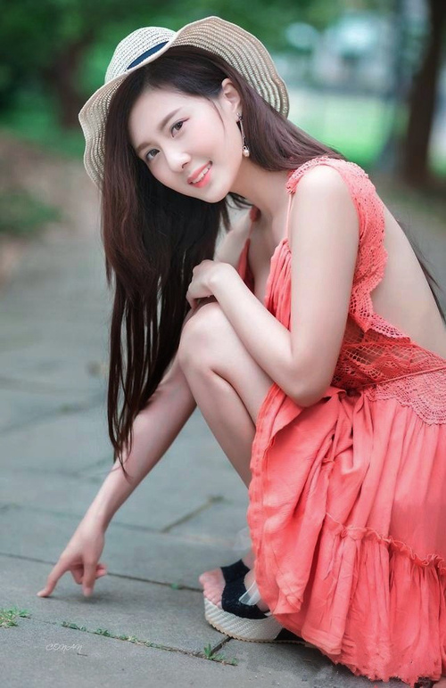 上海海港球员参加国家队比赛，加盟上海海港球员